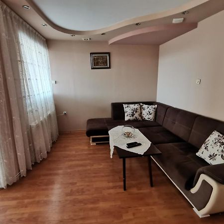 Central Apartment Targovishte المظهر الخارجي الصورة