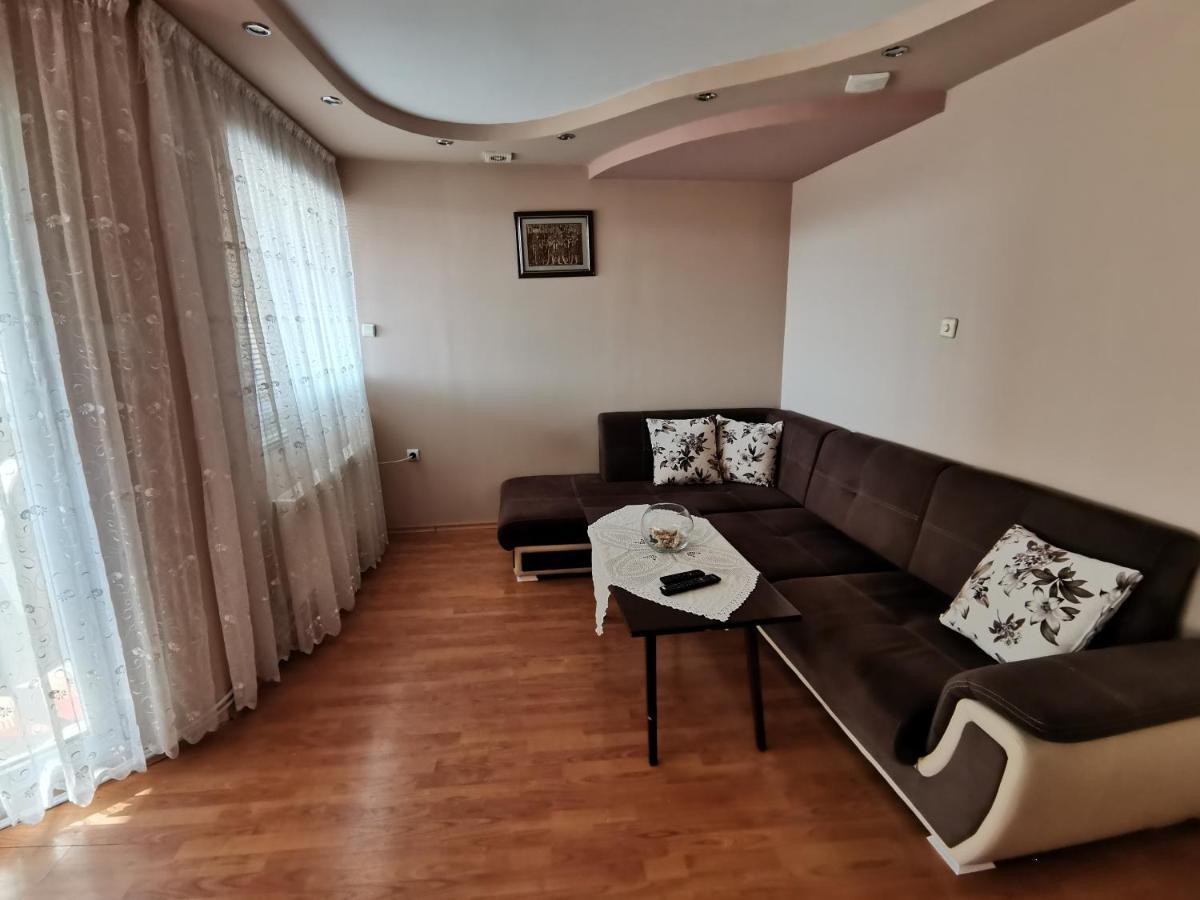 Central Apartment Targovishte المظهر الخارجي الصورة