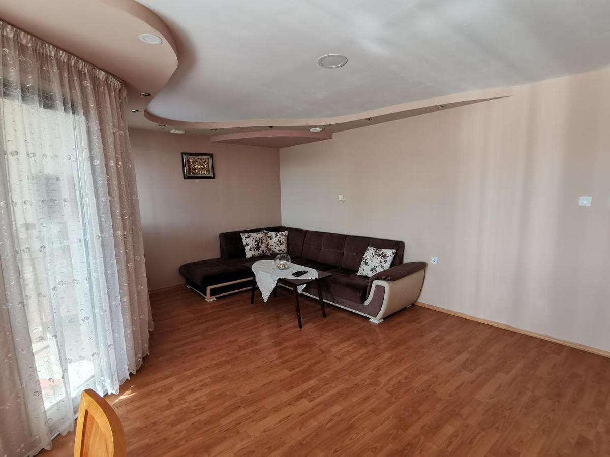 Central Apartment Targovishte المظهر الخارجي الصورة